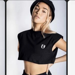 NWT VHNY by Vivienne Hu New York Logo Olive Cropped Top w Shoulder Pads - Size S